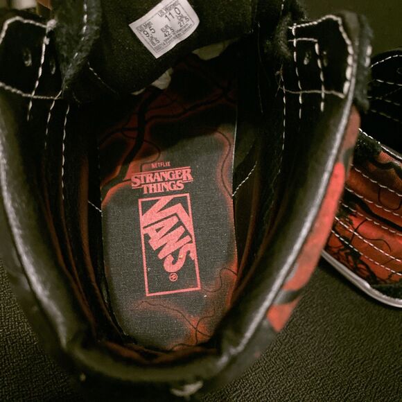 Mens 9.5 / 11 Womens Vans Shoes Stranger Things Limited Edition Hi-Top Collab main image 11